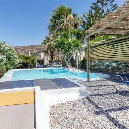 Cozy 2-bedroom House In Tinos